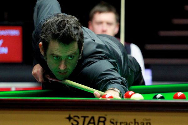 NBA总裁亚当·萧华谈詹姆斯和A·史密斯之间的争执.