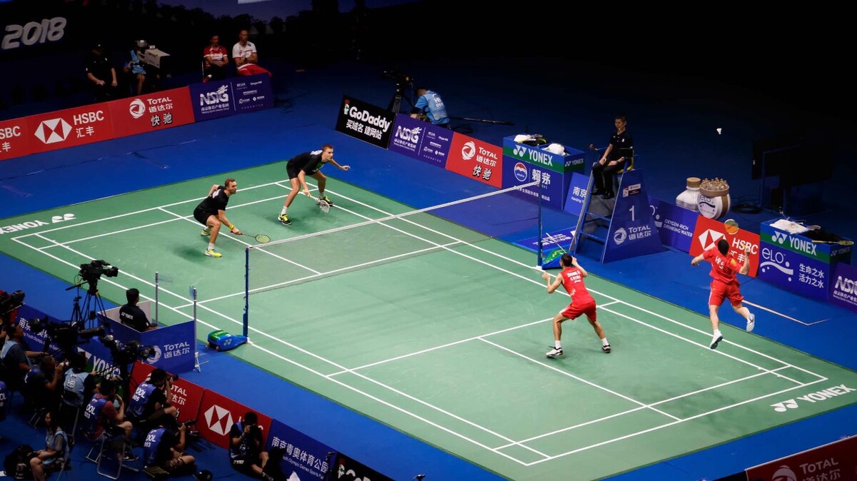 让二追三！梁靖崑逆转晋级男单16强央视新闻客户端.