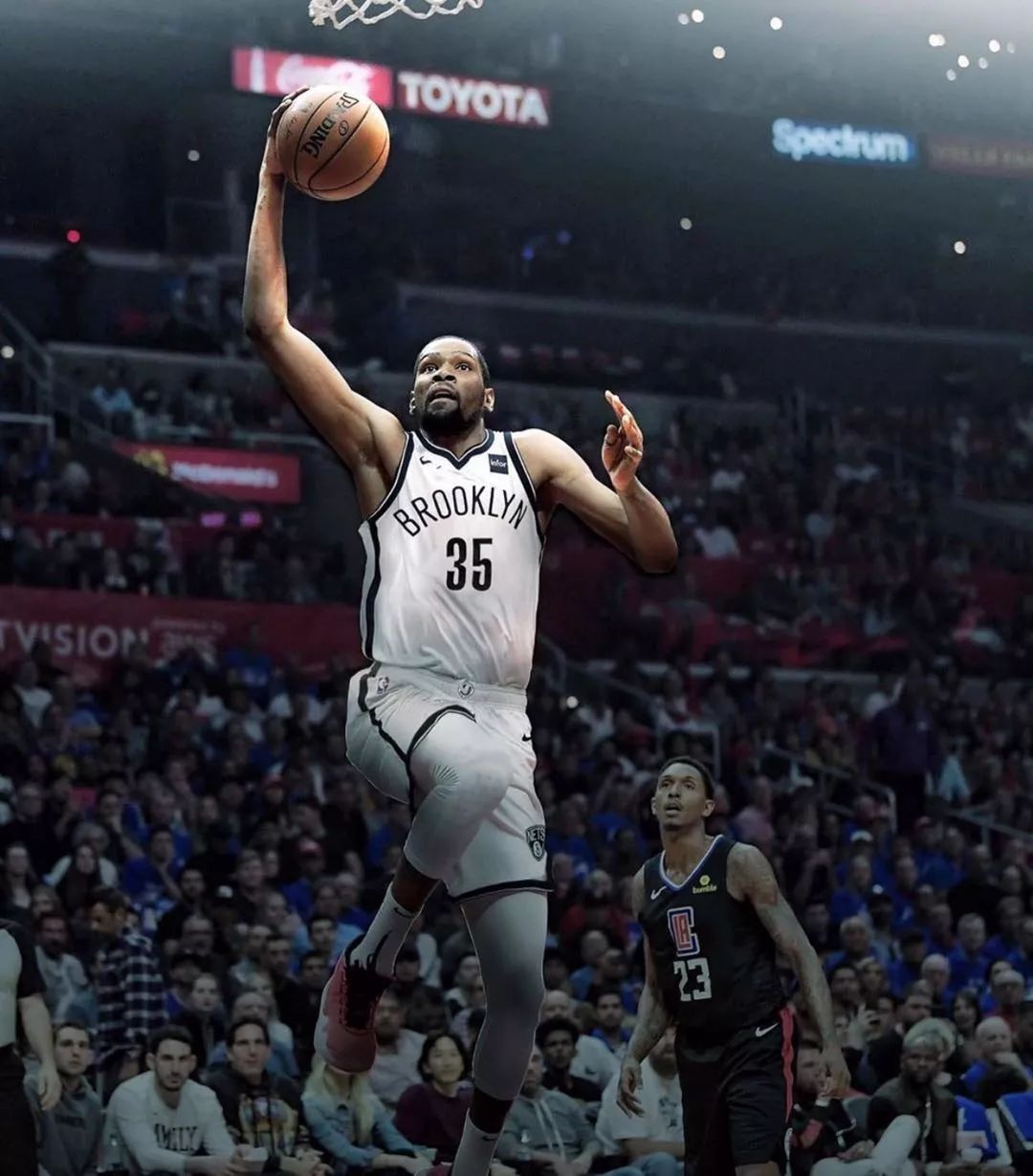 趋于保守 趋于保守